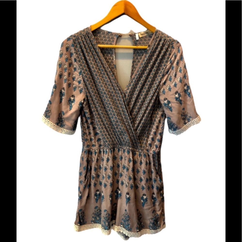 Boutique wrap front printed romper size medium
